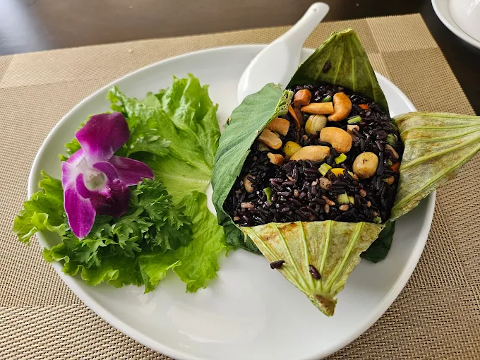 TUE MINH VEGA RESTAURANT